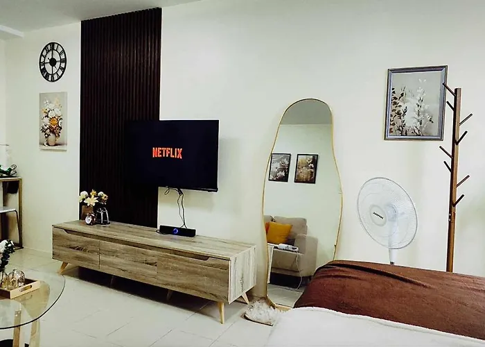 Hostel La Bella Staycation